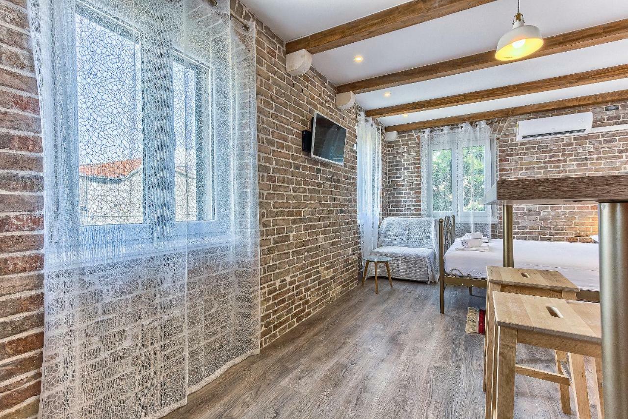 Charming Studio Apartment 斯普利特 外观 照片